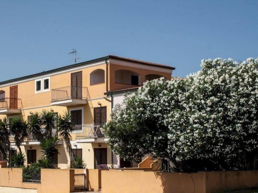 Residence Le Pavoncelle Santa Teresa Gallura Exteriér fotografie