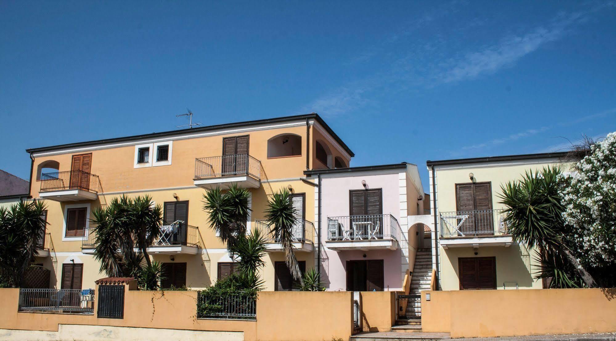 Residence Le Pavoncelle Santa Teresa Gallura Exteriér fotografie